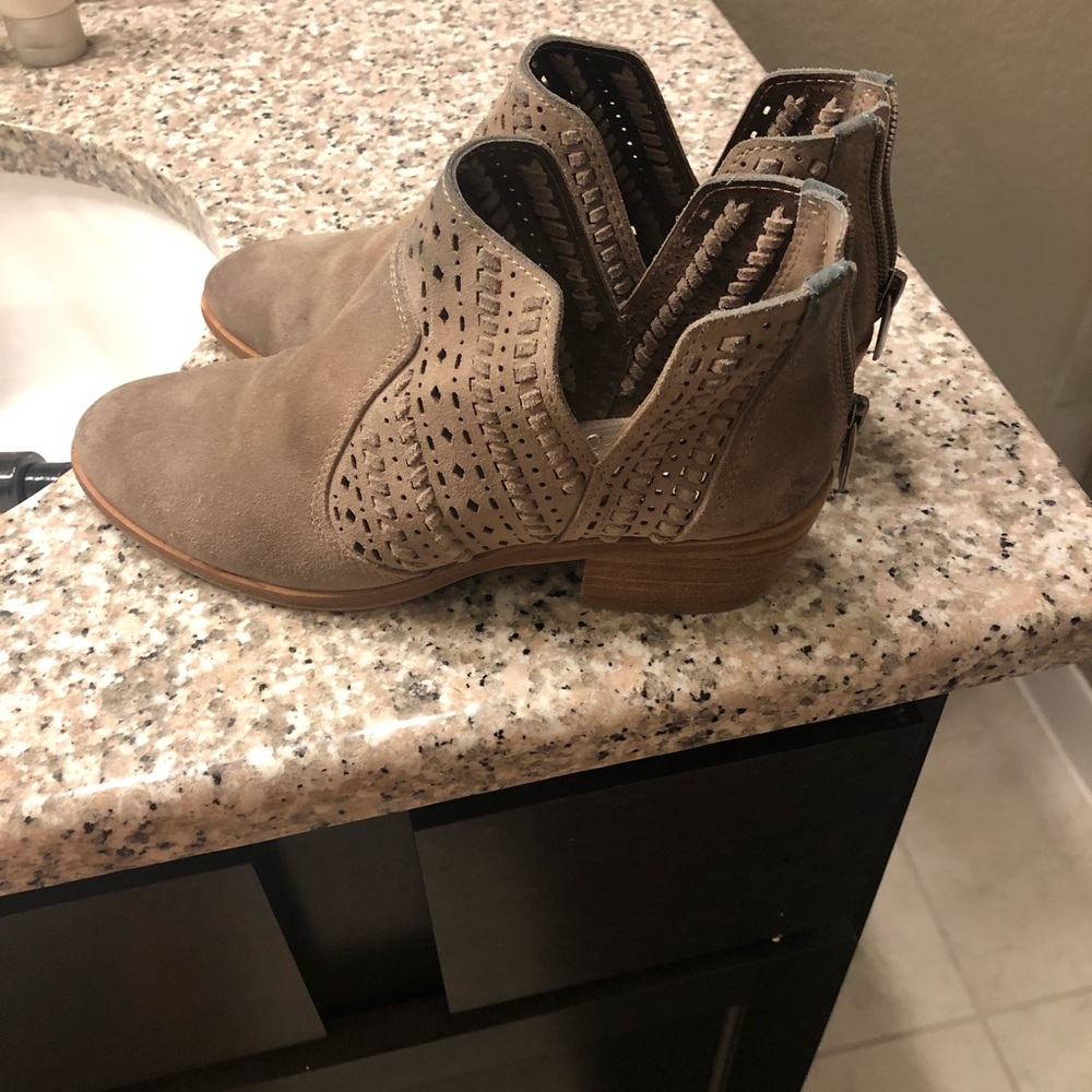 Vince Canute Bootie